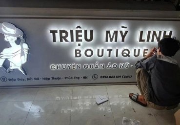 Xu Hướng Thiết Kế Bảng Hiệu Shop Thời Trang Được Ưa Chuộng