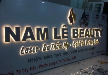 Những yếu tố ảnh hưởng đến giá làm bảng quảng cáo