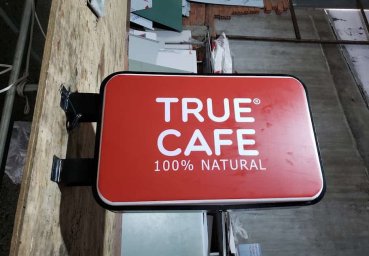 Tìm kiếm địa chỉ chuyên nhận làm bảng hiệu hộp đèn giá tốt