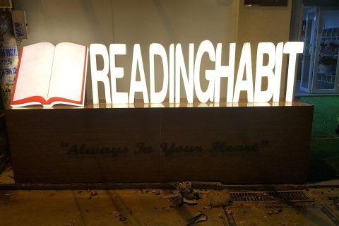 Cập nhật xu hướng bảng hiệu LED năm 2025 cho doanh nghiệp