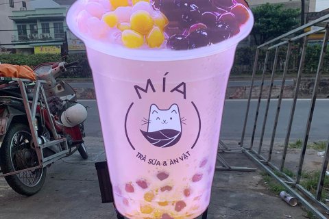 Cách Quảng Cáo Vũ Gia giúp quán trà sữa gây ấn tượng với bảng hiệu