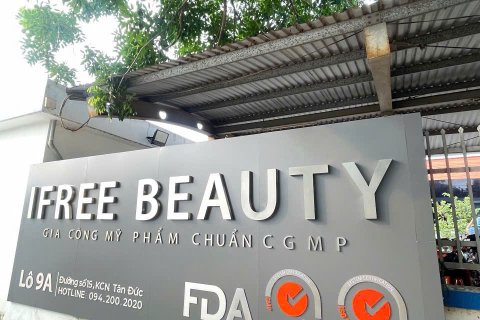 Bảng hiệu ngoài trời cần đáp ứng những yêu cầu gì để bền đẹp?