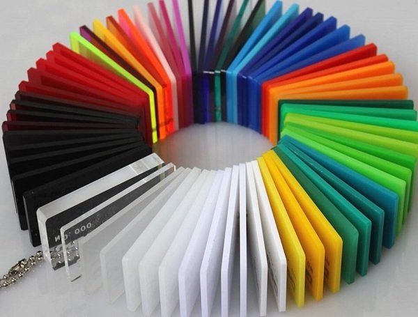 Nhựa Mica hiện được cung cấp với nhiều màu sắc khác nhau