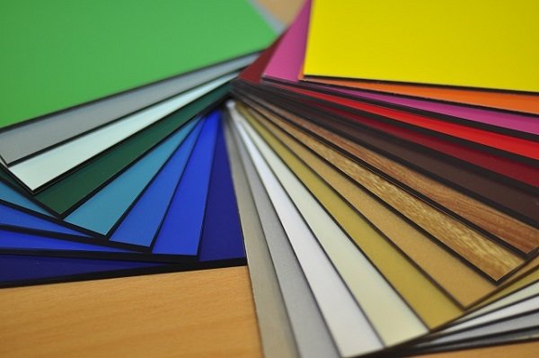 Chất liệu Alu có sự đa dạng về màu sắc, quý khách có thể thoải mái lựa chọn