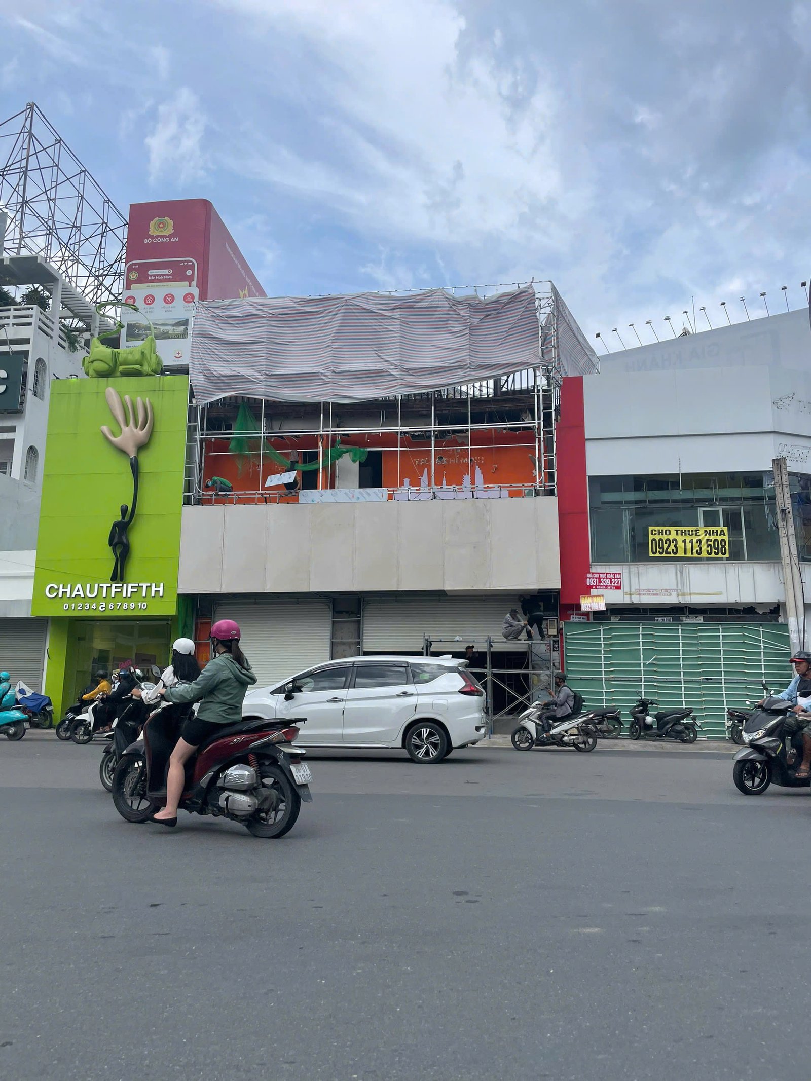 Biển Cemboard quận 10