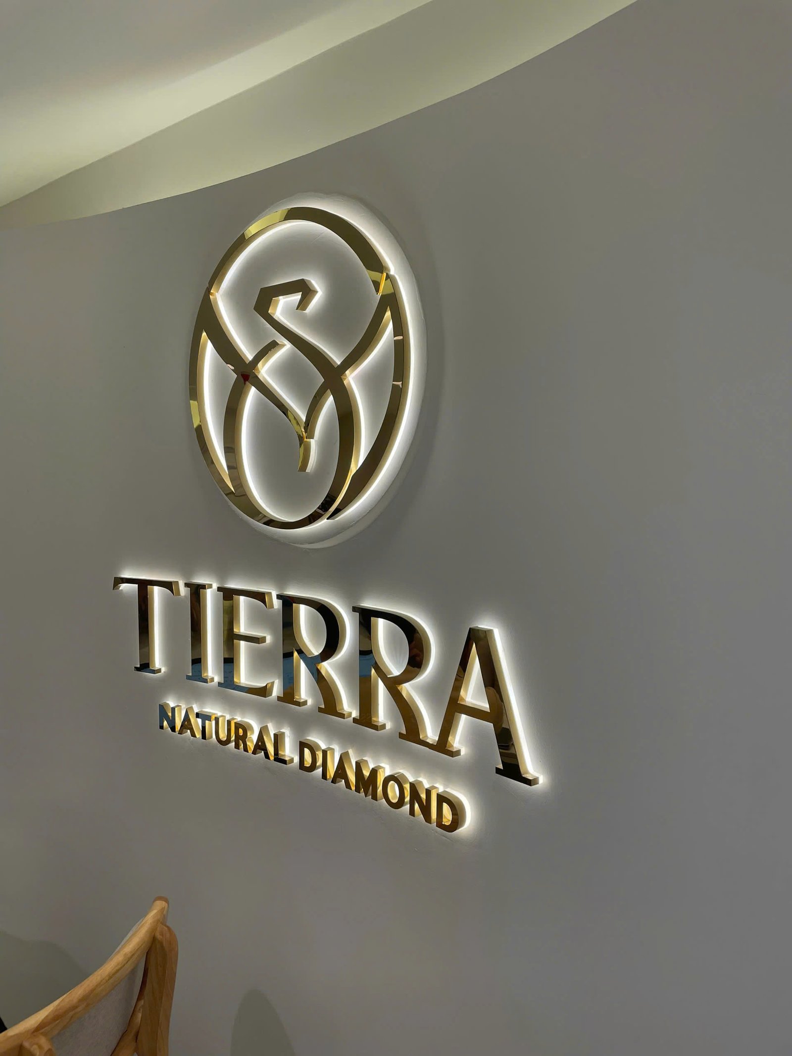 chuyên làm bảng hiệu hộp đèn quận 1