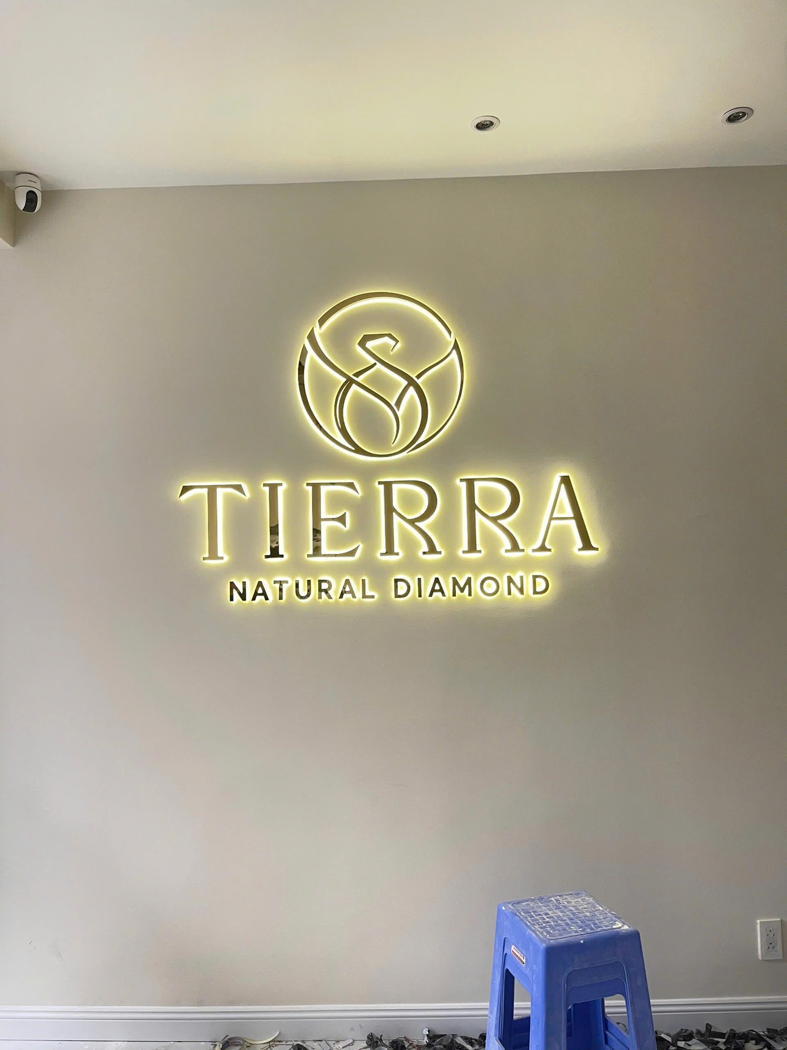 bảng hiệu cemboard quận 5