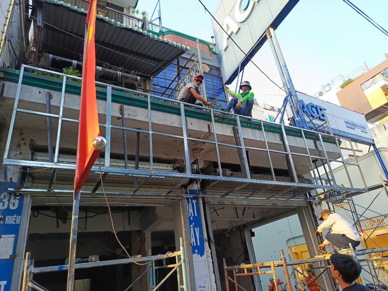 Giá thi công bảng hiệu cemboard quận 11