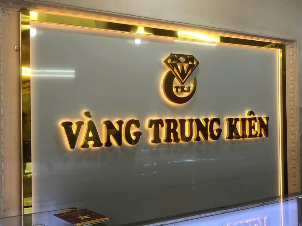 bảng hiệu tiệm bạc quận 1