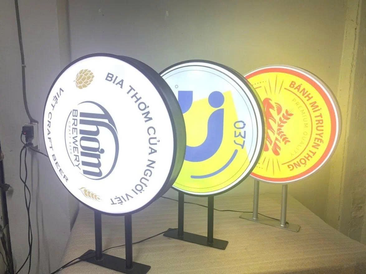 hộp đèn bảng hiệu đẹp Tp Hcm