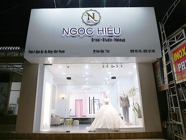 bảng hiệu áo cưới Tp Hcm