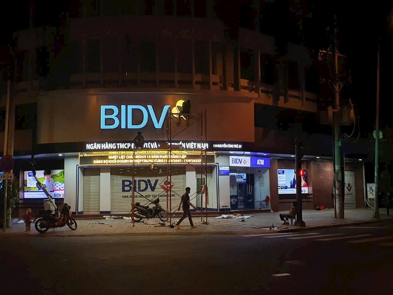 bảng hiệu ngân hàng Tp Hcm