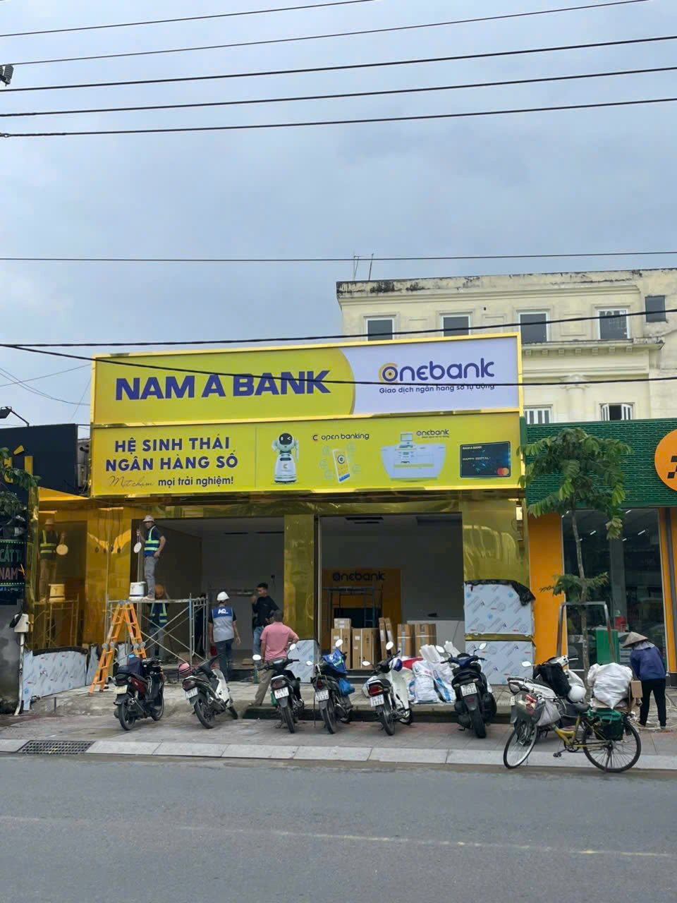 bảng hiệu ngân hàng Tp Hcm
