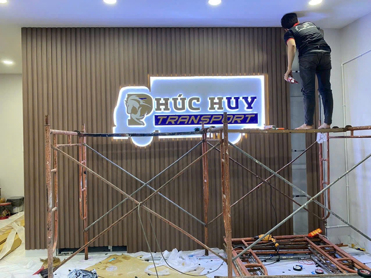 báo giá chữ nổi mica gắn đèn led