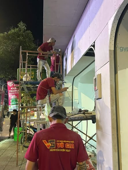 Công ty làm bảng hiệu quảng cáo