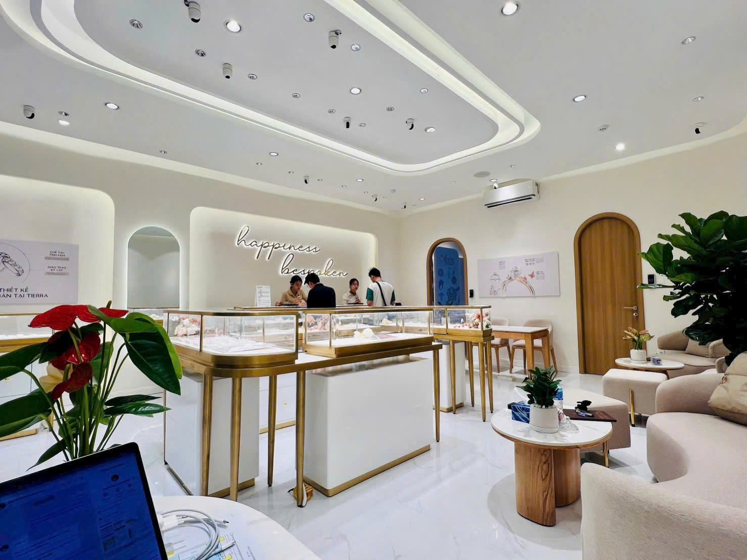 làm bảng hiệu quảng cáo