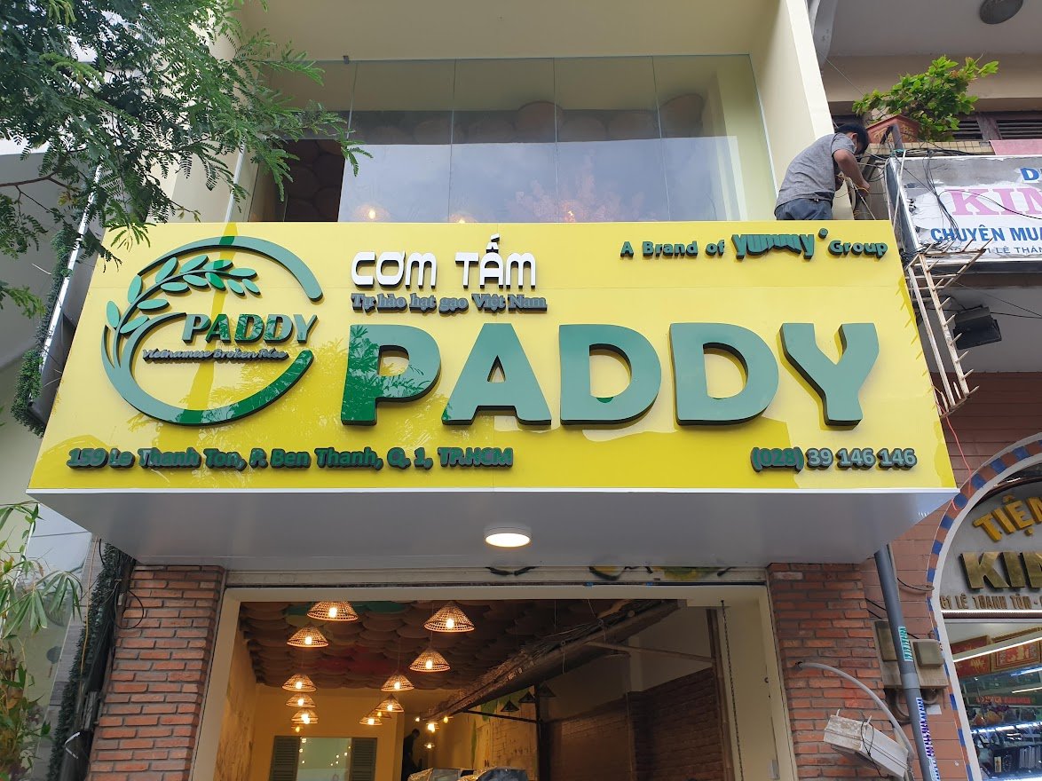 Làm biển hiệu cửa hàng TPHCM