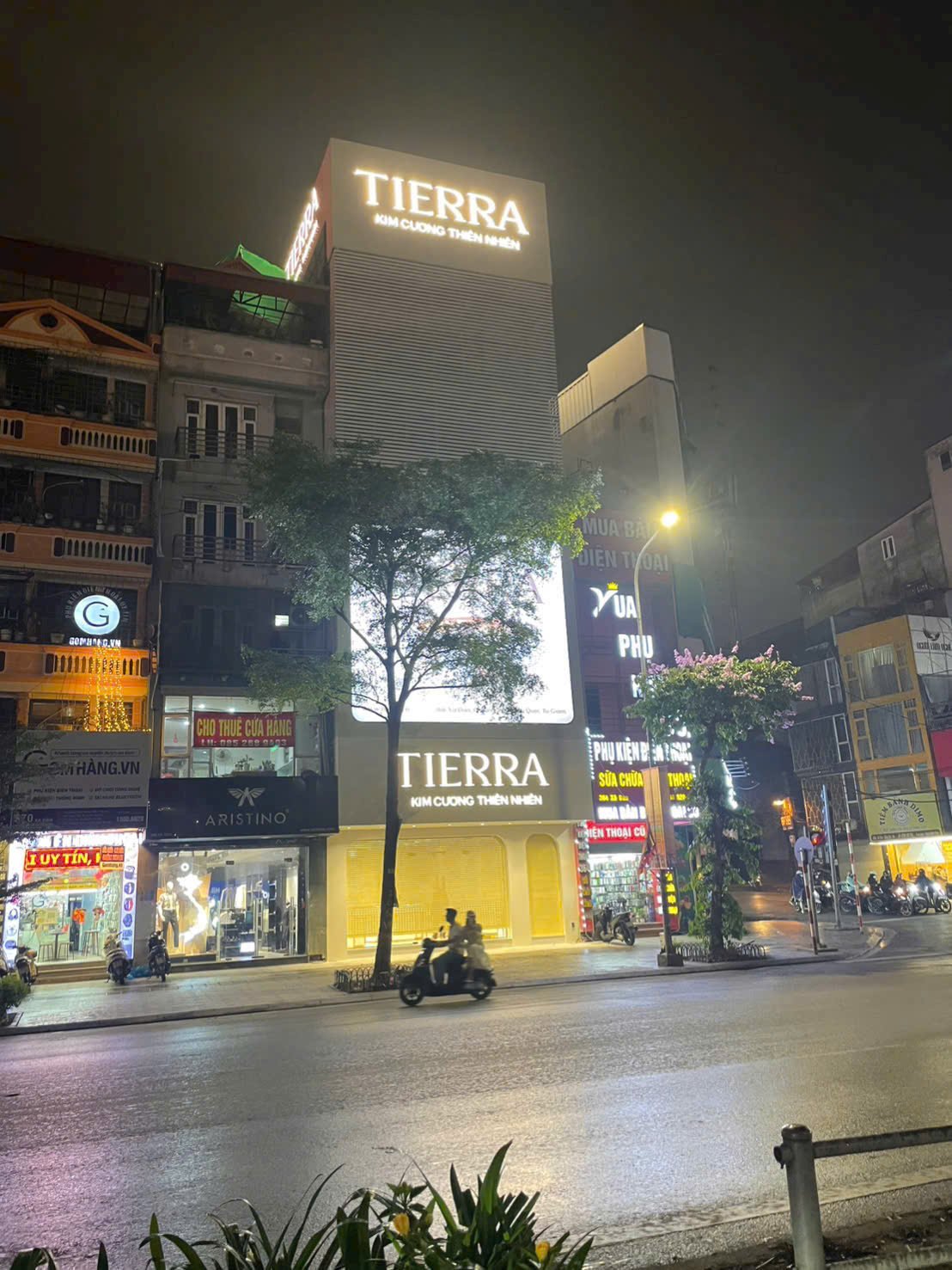Bảng hiệu tiệm vàng TPHCM