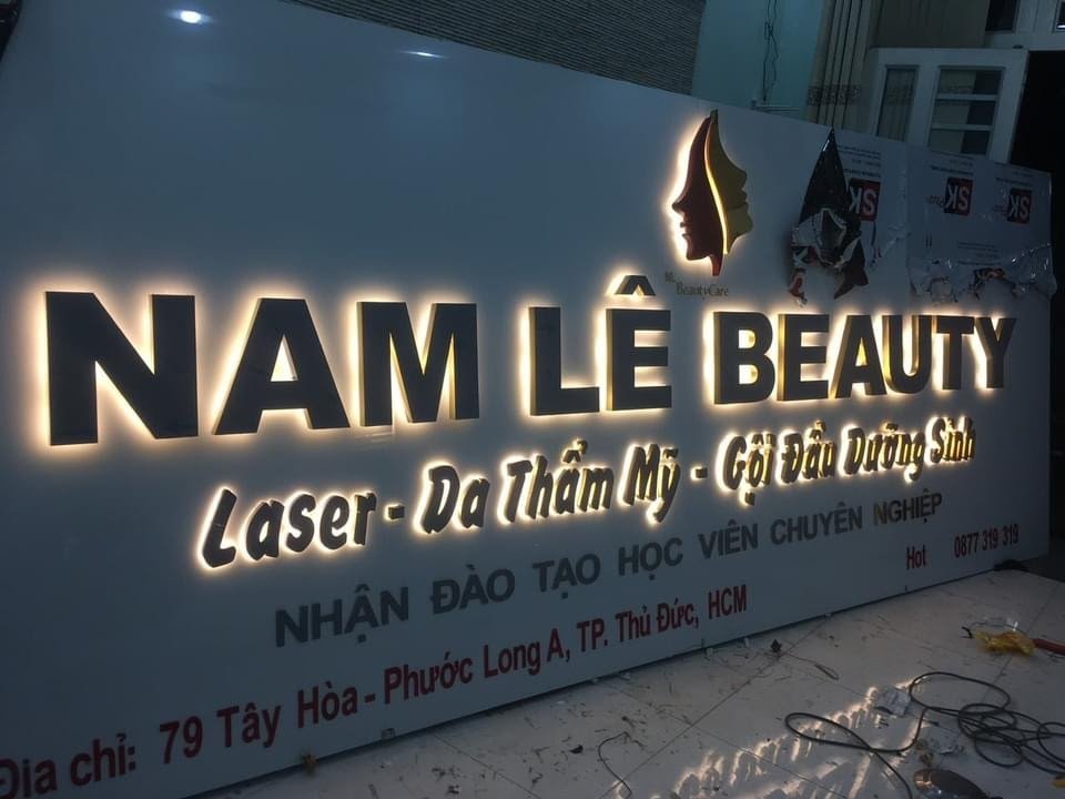 Chữ alu hoặc tôn sơn tĩnh điện hắt chân