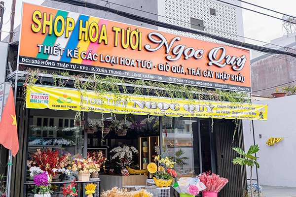 Bảng hiệu shop hoa chữ nổi