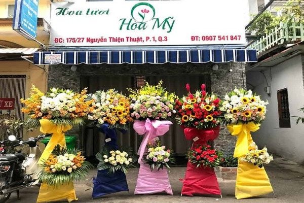 Mẫu bảng hiệu hoa tươi bằng bạt Hiflex