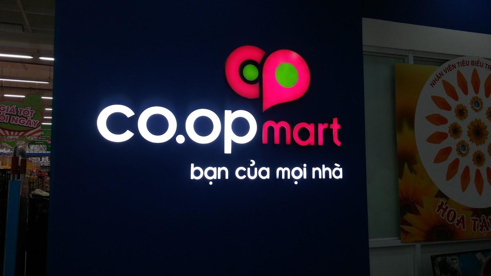 Một logo thương hiệu hộp đèn chữ nổi khá đẹp