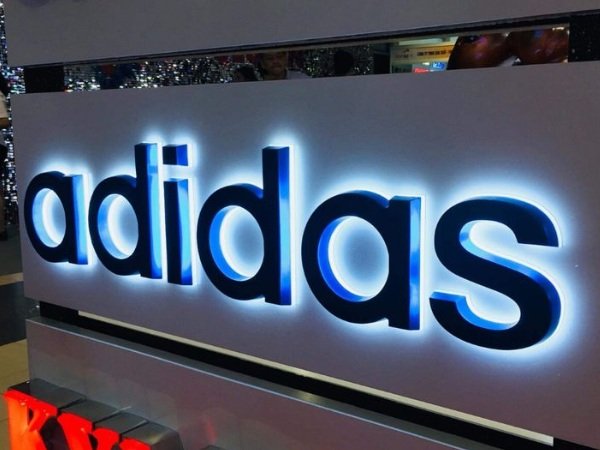 Mẫu biển hiệu đèn Led cho thương hiệu thời trang