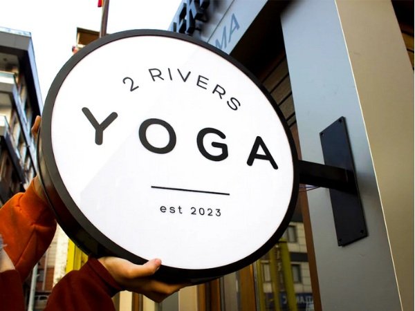 Bảng hiệu hộp in UV