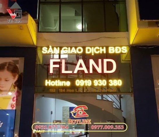 Nếu có nhu cầu làm bảng hiệu hộp đèn chữ nổi thì liên hệ ngay đến Vũ Gia để được tư vấn miễn phí