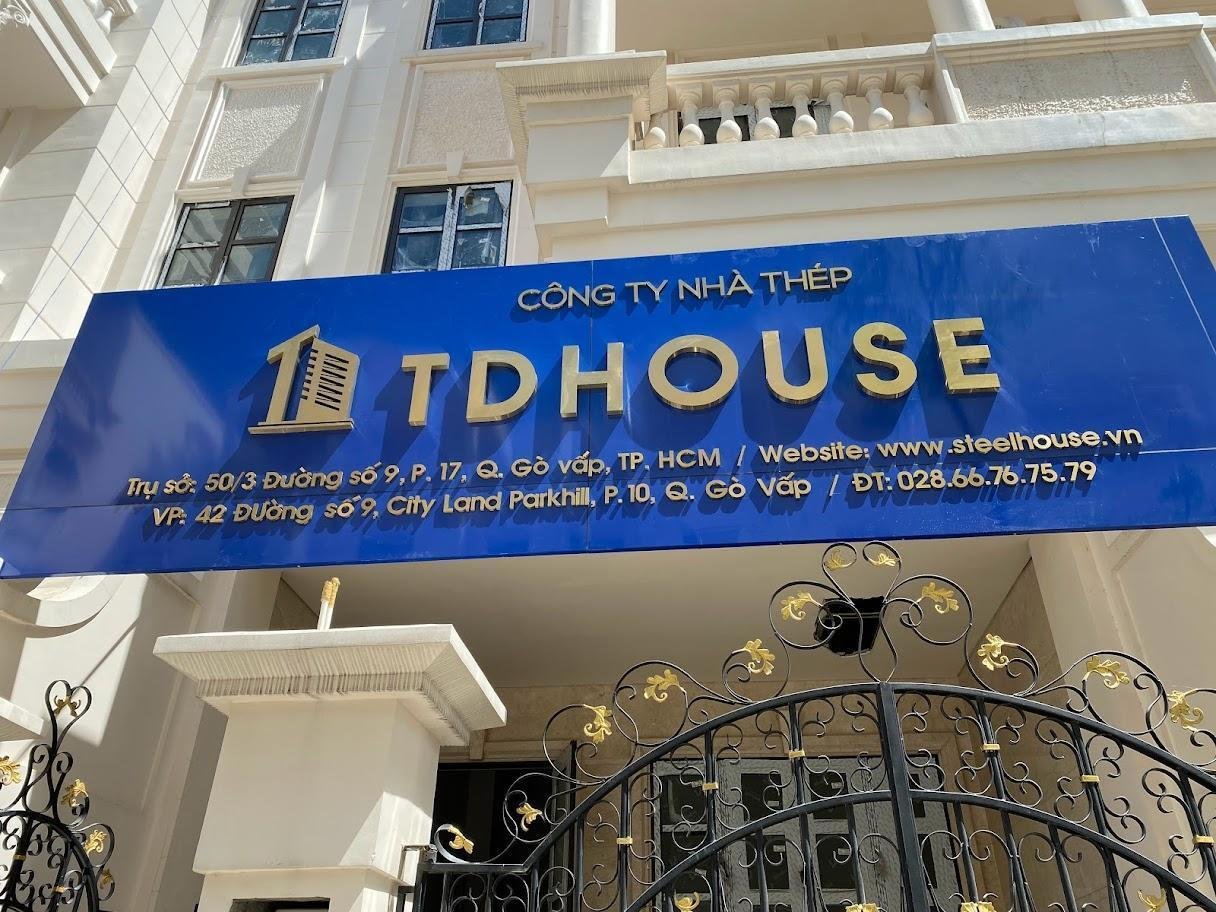 Công trình thi công hộp đèn chữ nổi cho công ty sắt thép được thực hiện bởi Quảng Cáo Vũ Gia