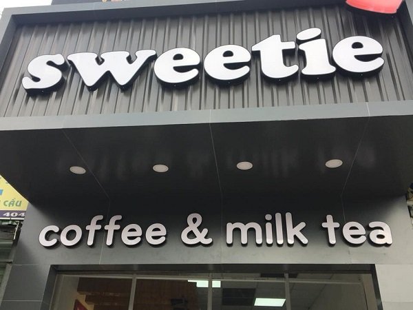 Mẫu 18: Bảng hiệu quán cà phê, trà sữa SWEETIE chữ nổi đẹp 