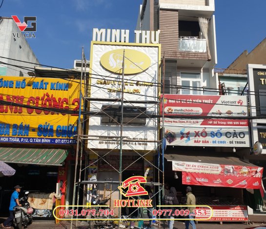 THI CÔNG CHỮ NỔI HỘP ĐÈN