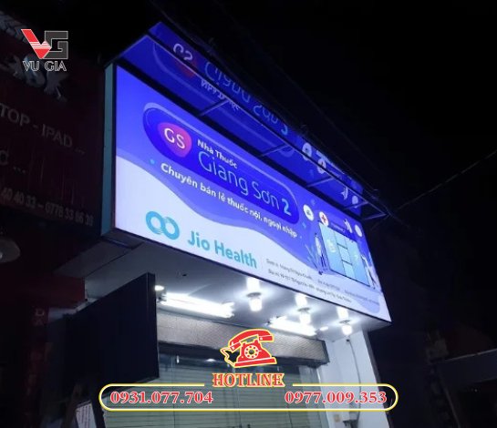 Địa chỉ gia công bảng hiệu hộp đèn đứng TP HCM uy tín