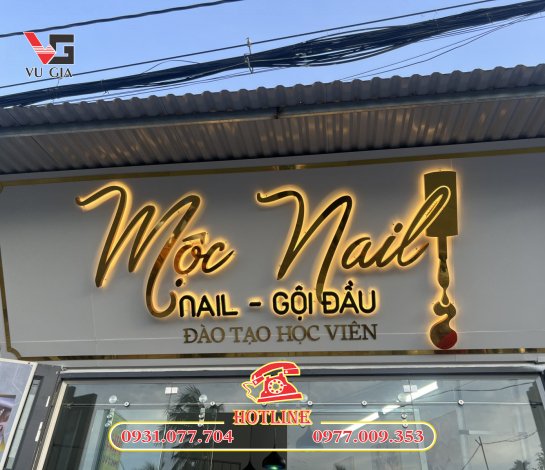 Bảng hiệu hộp đèn nail Quận 1 đẹp, sang trọng, thu hút khách