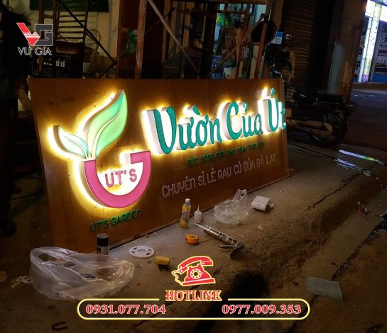 Đặt làm bảng hiệu hộp đèn thủ đức theo yêu cầu, giá tốt