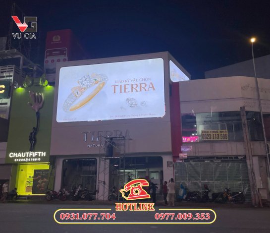 Thi công biển Cemboard quận 10 cho TIERRA bền đẹp