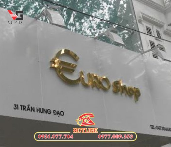 Thi công biển hiệu shop quần áo TP HCM uy tín, nhanh chóng