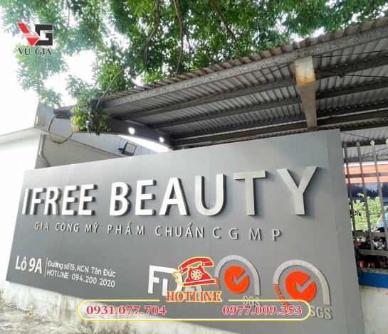 Dịch vụ làm biển hiệu cửa hàng TPHCM theo yêu cầu, giá xưởng