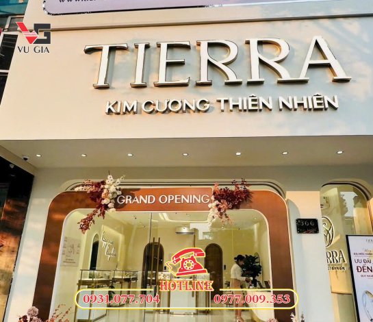 Thi công làm bảng hiệu quảng cáo trọn gói công trình 366 Xã Đàn